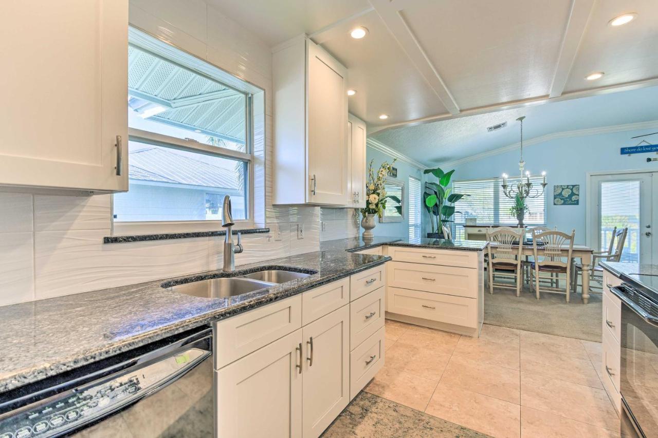 Bradenton Beach Escape Steps To Ocean And Bay! Exterior photo
